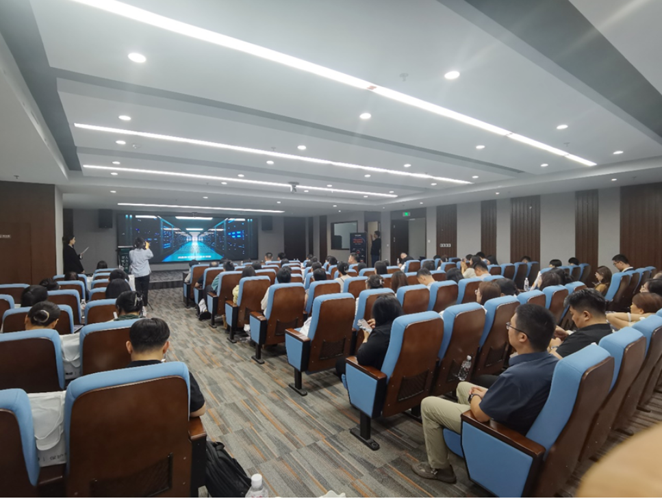 龙8头号玩家集团2024企业全球用工合规趋势分享会济南站圆满落幕